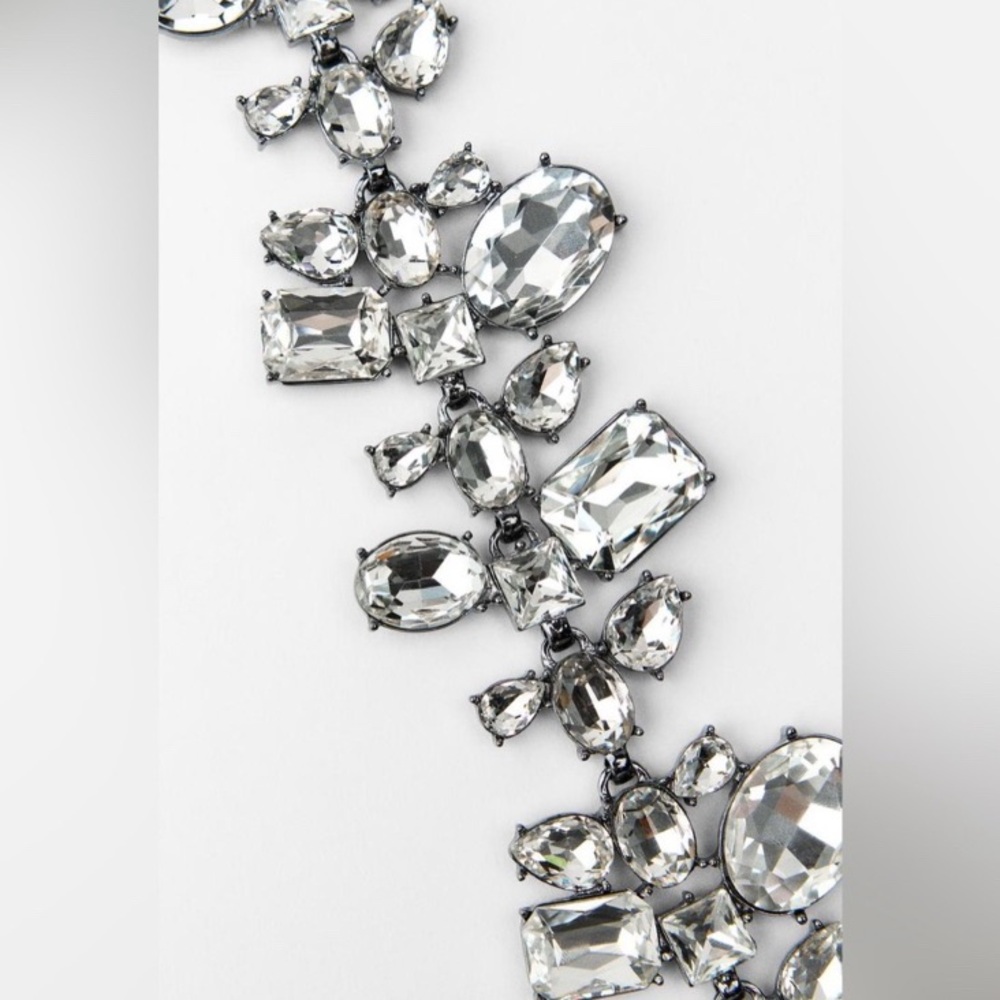 Zara Crystal Necklace - Picture 5 of 9
